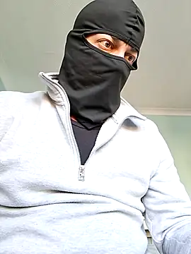 Snapshot of Imyourguy2025 chatting on 01.14.26 Imyourguy2025 online show from 01.14.26