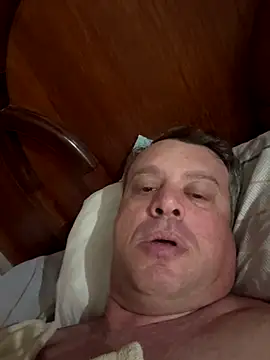 Snapshot of wellingtonmds chatting on 10.21.25 wellingtonmds online show from 10.21.25