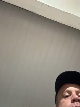 Snapshot of wellingtonmds chatting on 11.15.25 wellingtonmds online show from 11.15.25