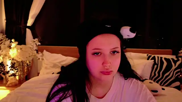 Felicia Herceg online show from 11.16.25