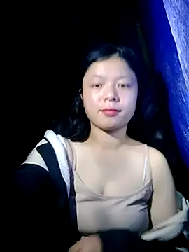 Snapshot of lisa-bae00 chatting on 11.04.25 lisa-bae00 online show from 11.04.25