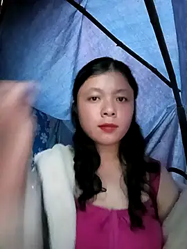 Snapshot of lisa-bae00 chatting on 11.12.25 lisa-bae00 online show from 11.12.25