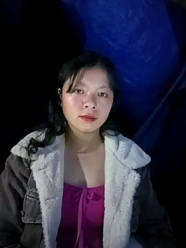 Snapshot of lisa-bae00 chatting on 11.13.25 lisa-bae00 online show from 11.13.25