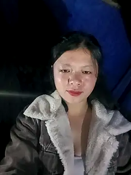 Snapshot of lisa-bae00 chatting on 11.14.25 lisa-bae00 online show from 11.14.25