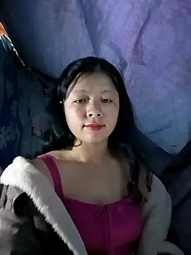 Snapshot of lisa-bae00 chatting on 11.16.25 lisa-bae00 online show from 11.16.25