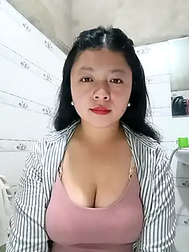 Snapshot of lisa-bae00 chatting on 02.09.26 lisa-bae00 online show from 02.09.26