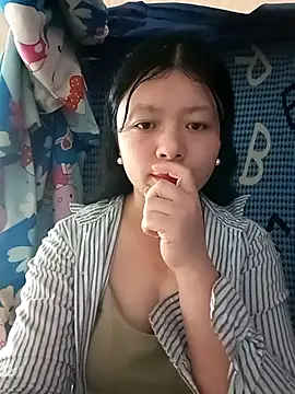 Snapshot of lisa-bae00 chatting on 04.01.26 lisa-bae00 online show from 04.01.26