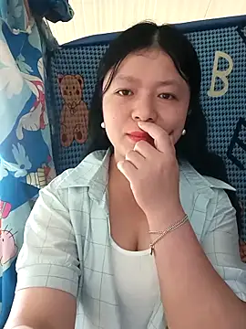 Snapshot of lisa-bae00 chatting on 04.05.26 lisa-bae00 online show from 04.05.26