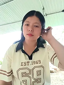 Snapshot of lisa-bae00 chatting on 04.11.26 lisa-bae00 online show from 04.11.26