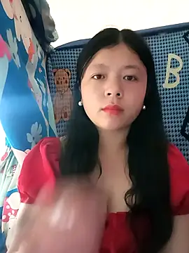 Snapshot of lisa-bae00 chatting on 04.11.26 lisa-bae00 online show from 04.11.26