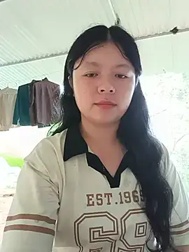 Snapshot of lisa-bae00 chatting on 07.13.26 lisa-bae00 online show from 07.13.26
