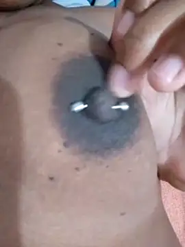 Snapshot of Jennyy31 chatting on 12.15.25 Jennyy31 online show from 12.15.25