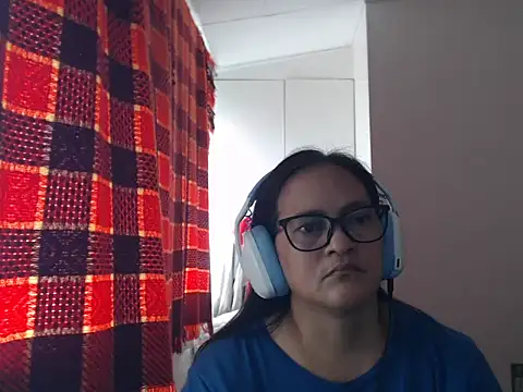 Kinkybela2025 online show from 05.28.26