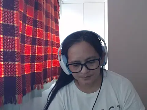 Snapshot of Kinkybela2025 chatting on 07.19.26 Kinkybela2025 online show from 07.19.26