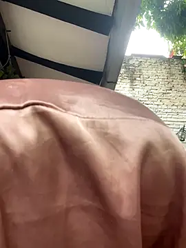 Snapshot of LucianaaMorena chatting on 10.30.25 LucianaaMorena online show from 10.30.25