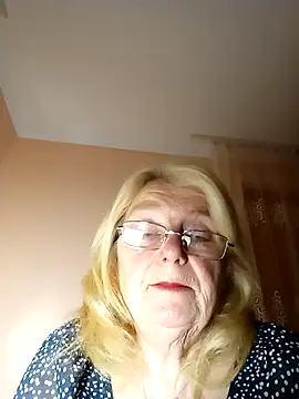 AmyLove353 online show from 11.24.25