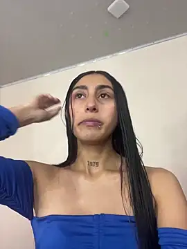 Violeet-Smith online show from 10.31.25