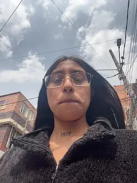 Violeet-Smith online show from 12.18.25