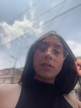 Violeet-Smith online show from 03.26.26