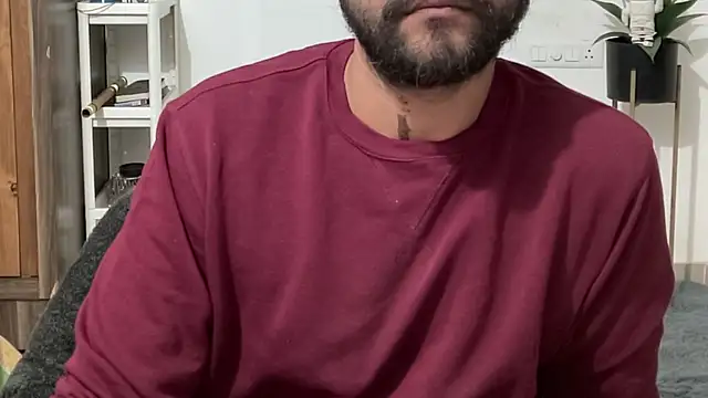 MakeMeAwareAah online show from 12.05.25