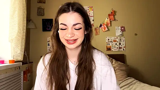 Snapshot of TheRealAnna chatting on 11.16.25 TheRealAnna online show from 11.16.25