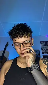 Snapshot of Abby_Evanns1 chatting on 10.22.25 Abby Evanns1 online show from 10.22.25