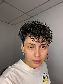 Snapshot of Abby_Evanns1 chatting on 11.12.25 Abby Evanns1 online show from 11.12.25