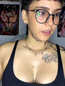 Snapshot of Abby_Evanns1 chatting on 11.14.25 Abby Evanns1 online show from 11.14.25