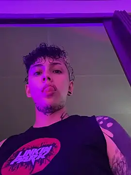 Snapshot of Abby_Evanns1 chatting on 11.22.25 Abby Evanns1 online show from 11.22.25