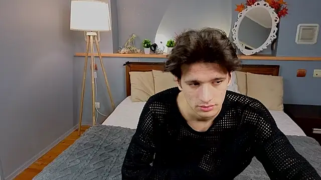 Snapshot of elvano_et chatting on 11.14.25 elvano et online show from 11.14.25