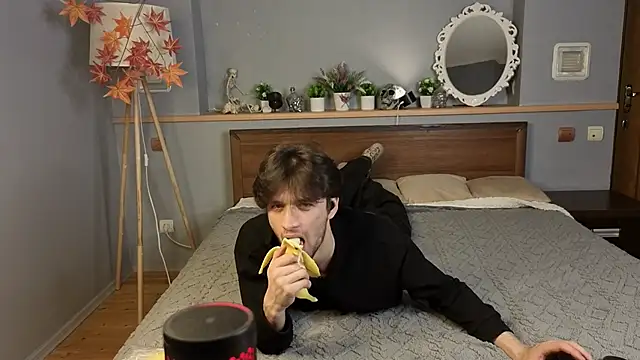 Snapshot of elvano_et chatting on 11.26.25 elvano et online show from 11.26.25