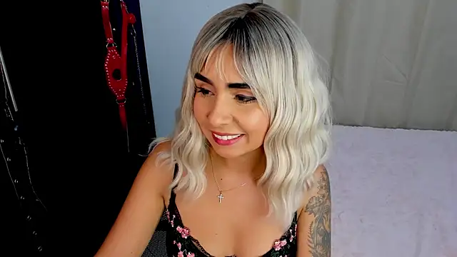 Emilyvalk  online show from 02.26.26