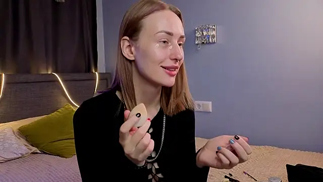 ZolaDickmann online show from 11.06.25