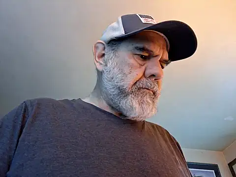 Snapshot of pena633 chatting on 05.15.26 pena633 online show from 05.15.26