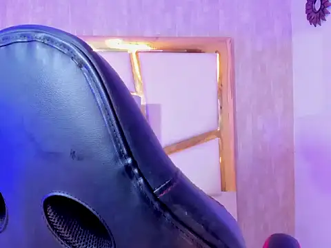 Britanny-Jhonsons online show from 11.03.25