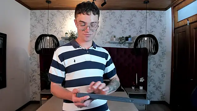 Lil James online show from 04.06.26