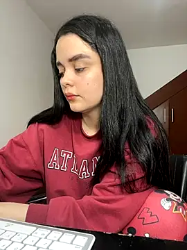 Snapshot of Selena_Roa chatting on 11.02.25 Selena Roa online show from 11.02.25