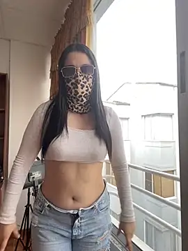 Snapshot of Selena_Roa chatting on 11.29.25 Selena Roa online show from 11.29.25