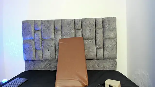 miah storm online show from 11.08.25