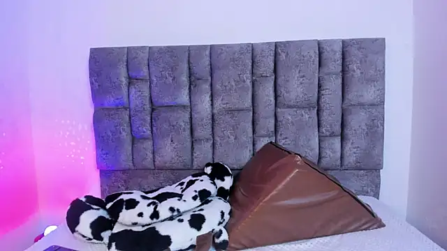 miah storm online show from 11.14.25