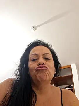 Snapshot of viviana-sexi chatting on 03.27.26 viviana-sexi online show from 03.27.26