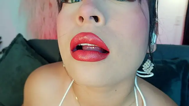 mia roux1 online show from 02.26.26