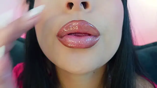 mia roux1 online show from 04.06.26