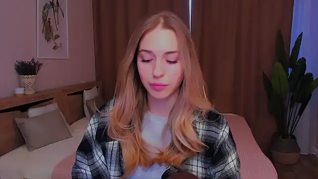 sassy cutie online show from 02.08.26