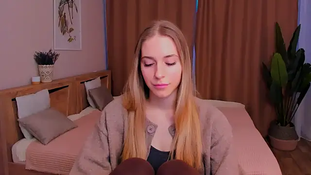 sassy cutie online show from 02.19.26