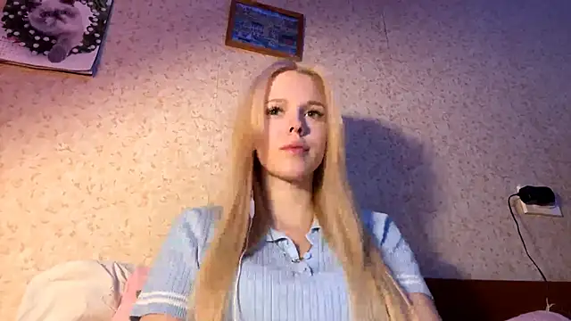 Snapshot of LiltedLube chatting on 11.16.25 LiltedLube online show from 11.16.25