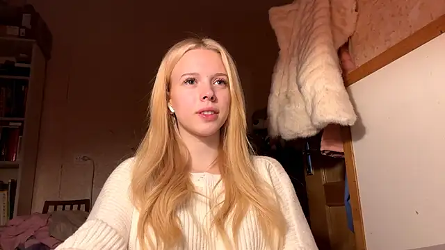 Snapshot of LiltedLube chatting on 11.25.25 LiltedLube online show from 11.25.25