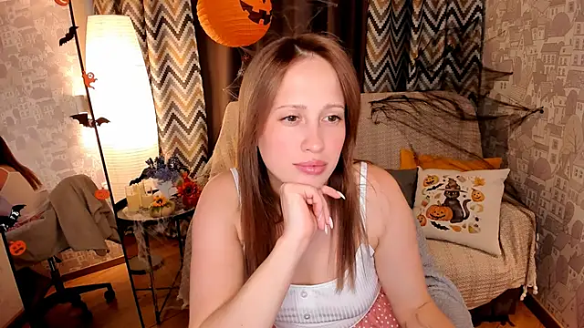  SilverMoon  online show from 10.31.25