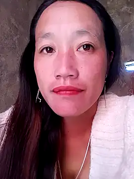 Snapshot of Phantamay chatting on 11.25.25 Phantamay online show from 11.25.25