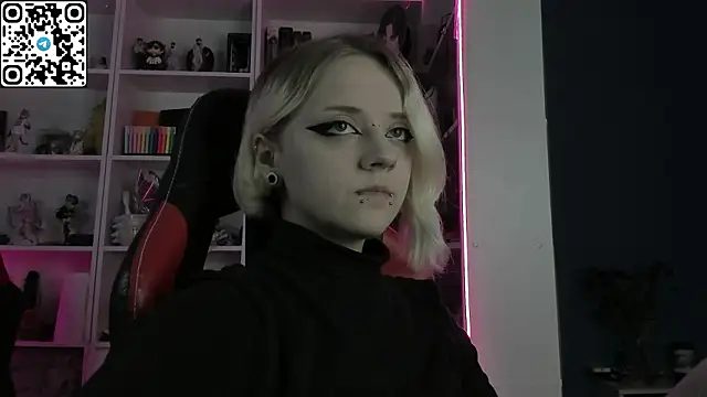 Holy Mistress S online show from 03.15.26